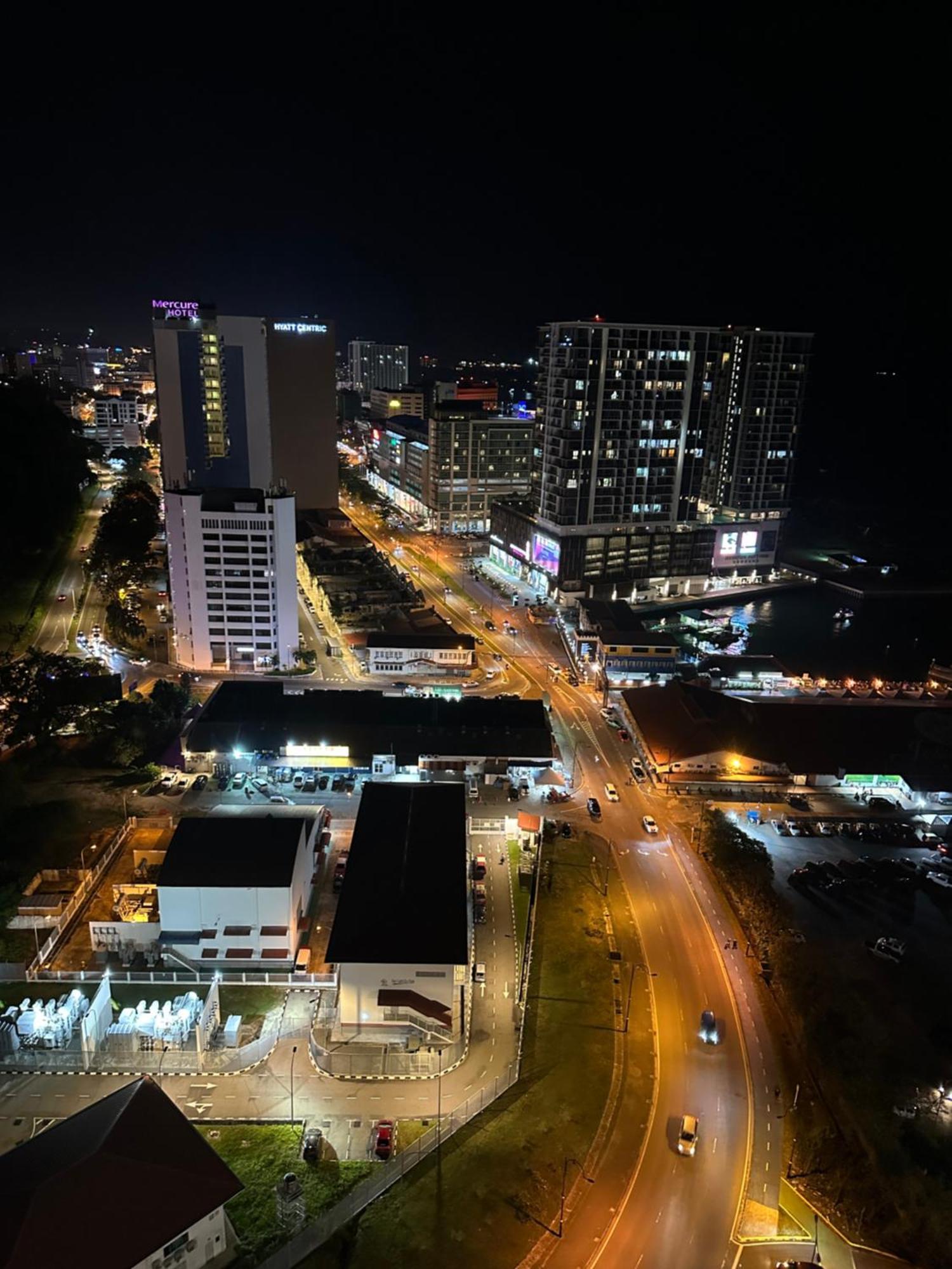 L Homestay Jesseltonquay Jq Kk City亚庇市区中心民宿2房1厕 Кота-Кінабалу Екстер'єр фото